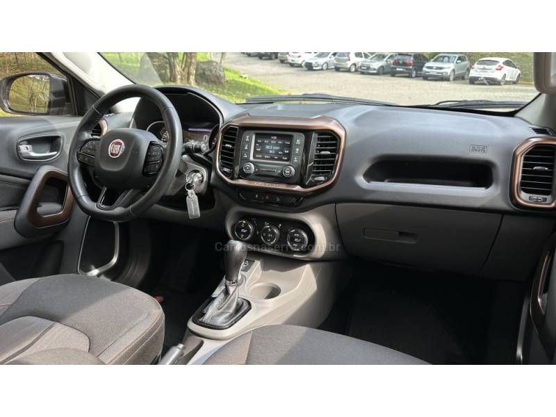 FIAT - TORO - 2017/2018 - Branca - R$ 91.900,00
