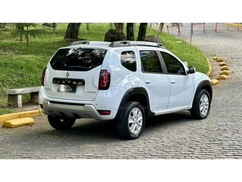 RENAULT - DUSTER - 2015/2016 - Branca - R$ 59.900,00