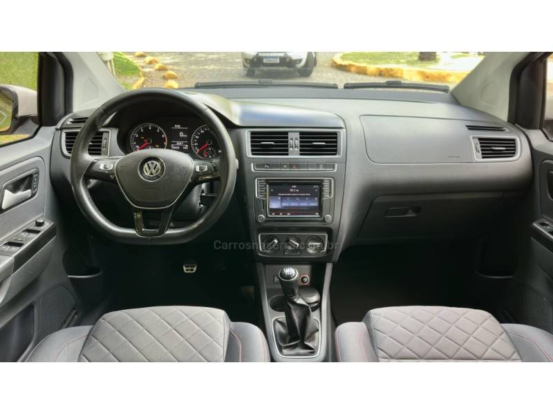 VOLKSWAGEN - FOX - 2015/2016 - Branca - R$ 52.900,00