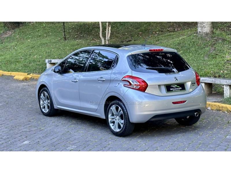 PEUGEOT - 208 - 2014/2015 - Prata - R$ 44.900,00
