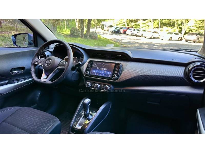 NISSAN - KICKS - 2021/2022 - Marrom - R$ 99.900,00