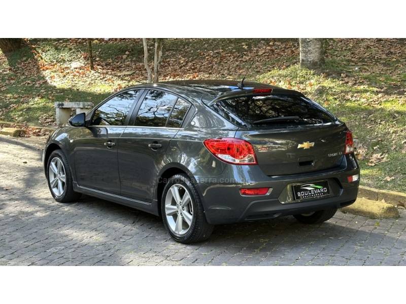 CHEVROLET - CRUZE - 2015/2016 - Cinza - R$ 69.900,00