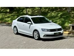 VOLKSWAGEN - JETTA - 2016/2016 - Branca - R$ 96.500,00