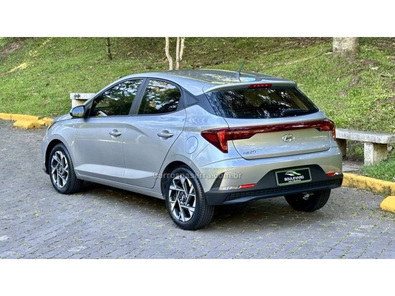 HYUNDAI - HB20 - 2023/2024 - Cinza - R$ 80.900,00