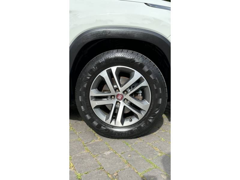 FIAT - TORO - 2017/2018 - Branca - R$ 91.900,00