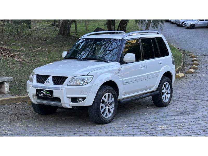 MITSUBISHI - PAJERO TR4 - 2010/2010 - Branca - R$ 59.900,00
