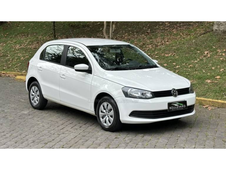 VOLKSWAGEN - GOL - 2016/2016 - Branca - R$ 38.000,00