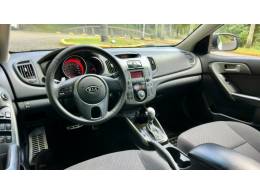 KIA MOTORS - CERATO - 2011/2012 - Branca - R$ 50.900,00