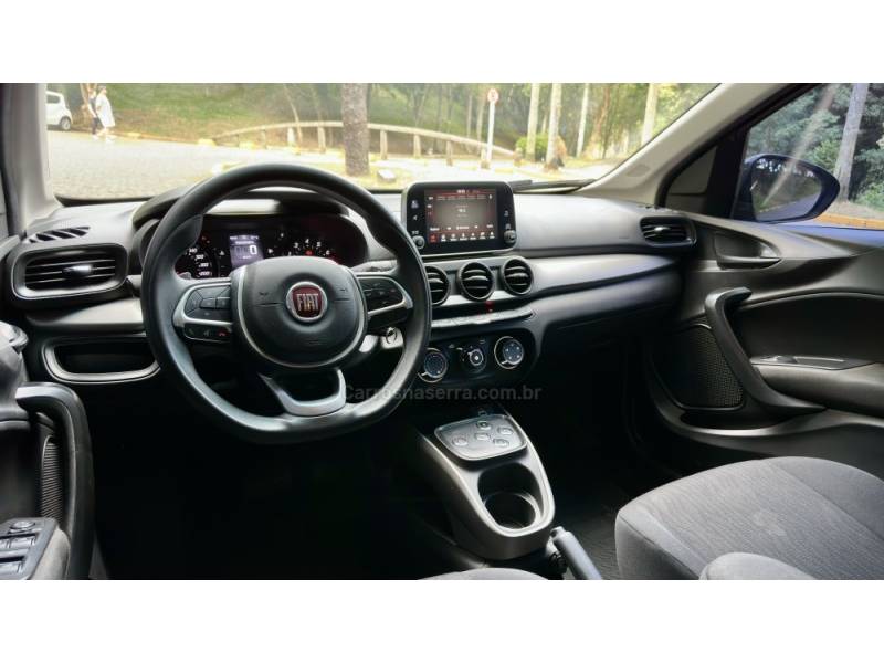 FIAT - CRONOS - 2018/2019 - Preta - R$ 49.900,00