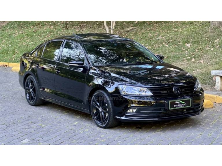 VOLKSWAGEN - JETTA - 2016/2016 - Preta - R$ 92.900,00