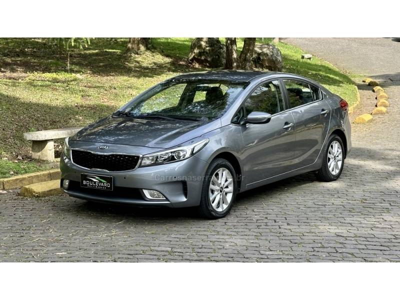 KIA MOTORS - CERATO - 2016/2017 - Cinza - R$ 69.900,00