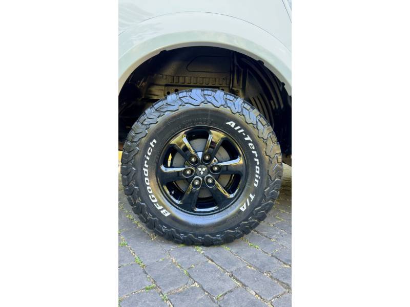 MITSUBISHI - L200 TRITON - 2013/2013 - Branca - R$ 114.900,00