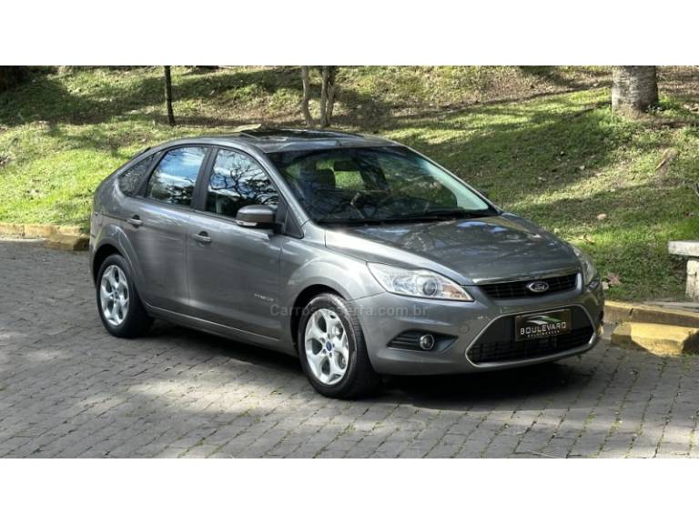 FORD - FOCUS - 2013/2013 - Cinza - R$ 49.900,00