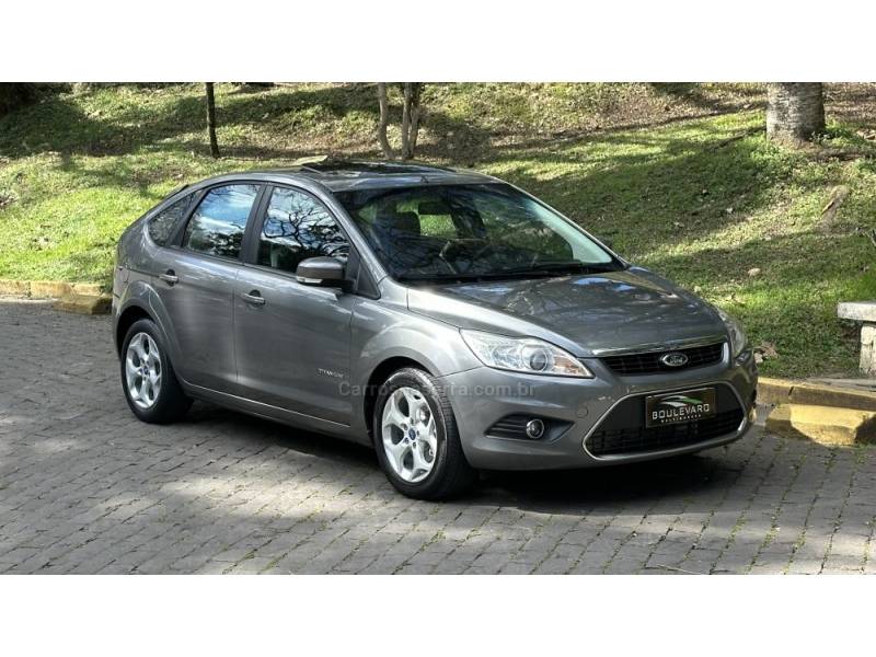 FORD - FOCUS - 2013/2013 - Cinza - R$ 49.900,00