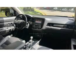 MITSUBISHI - OUTLANDER - 2017/2018 - Branca - R$ 118.900,00