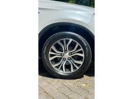 MITSUBISHI - OUTLANDER - 2017/2018 - Branca - R$ 119.000,00