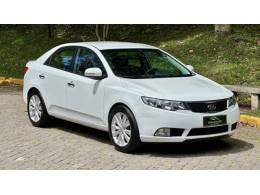 KIA MOTORS - CERATO - 2011/2012 - Branca - R$ 50.900,00
