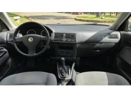 VOLKSWAGEN - GOLF - 2008/2009 - Verde - R$ 42.900,00