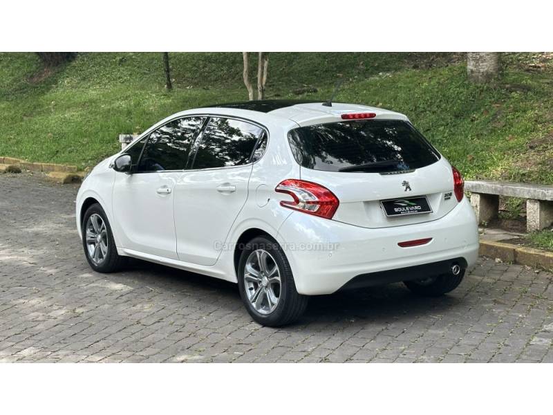 PEUGEOT - 208 - 2015/2015 - Branca - R$ 50.500,00
