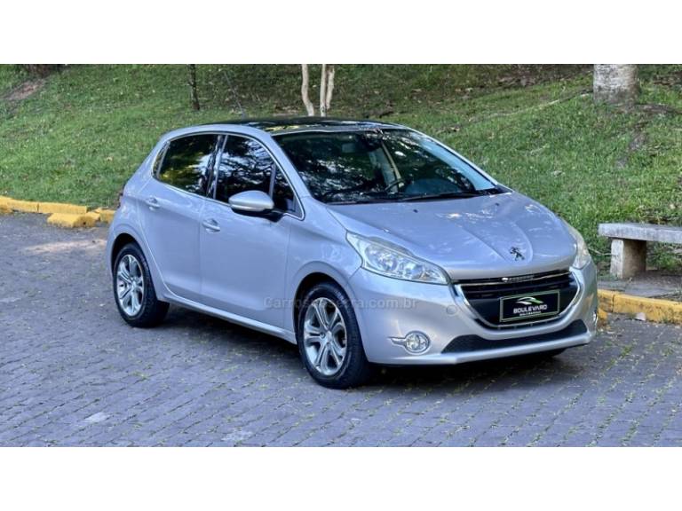 PEUGEOT - 208 - 2014/2015 - Prata - R$ 44.900,00
