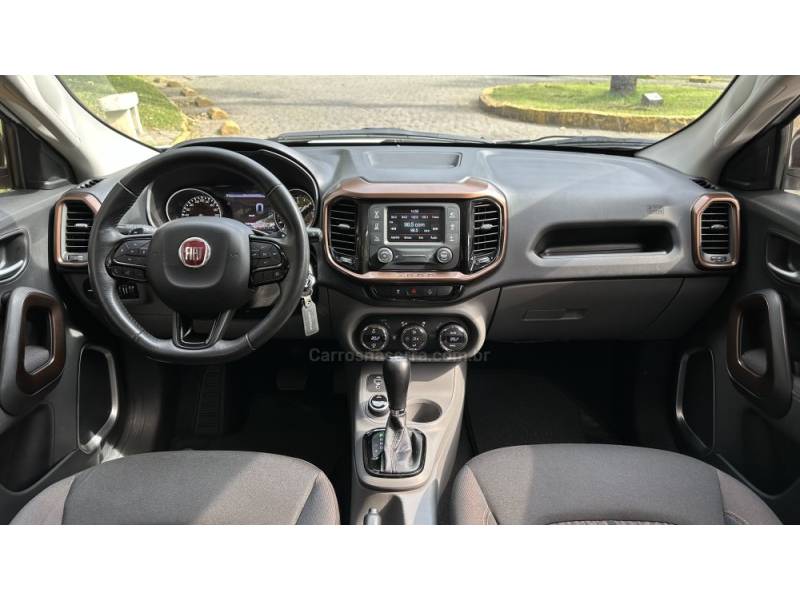 FIAT - TORO - 2017/2018 - Branca - R$ 91.900,00