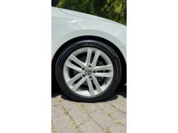 VOLKSWAGEN - JETTA - 2016/2016 - Branca - R$ 96.500,00