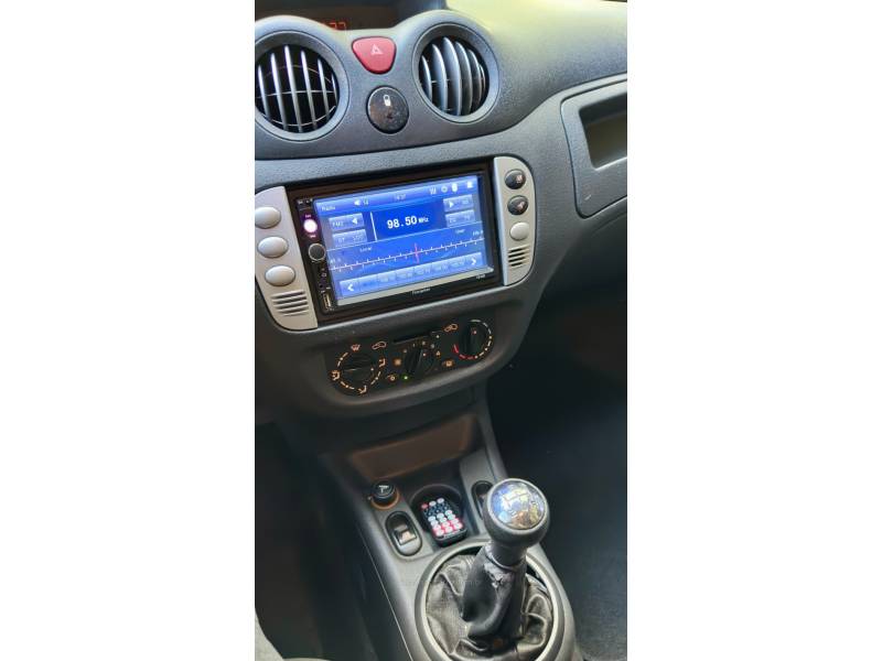 CITROËN - C3 - 2010/2011 - Prata - R$ 26.900,00