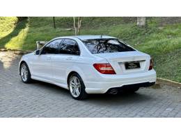 MERCEDES-BENZ - C 200 - 2013/2014 - Branca - R$ 79.900,00