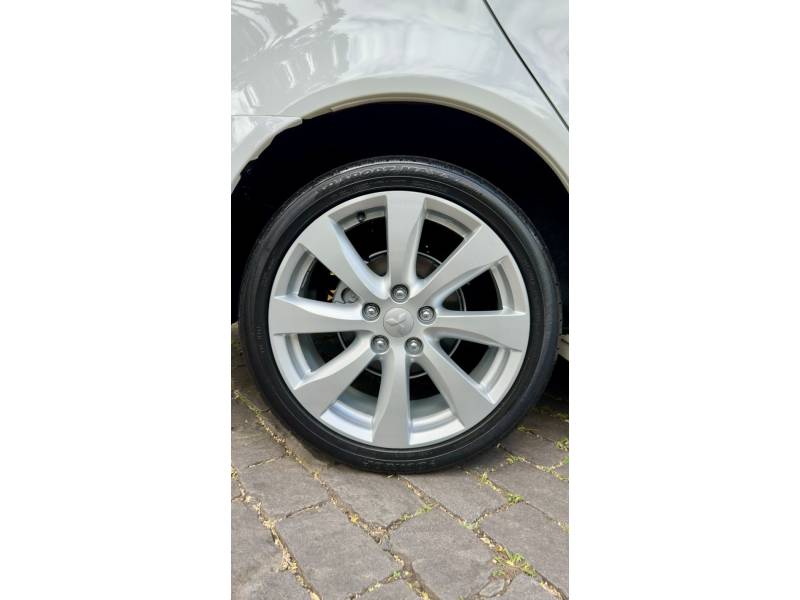 MITSUBISHI - LANCER - 2013/2014 - Branca - R$ 68.900,00