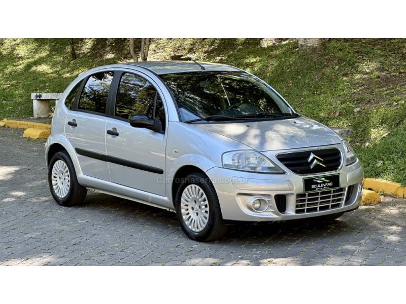 CITROËN - C3 - 2010/2011 - Prata - R$ 26.900,00