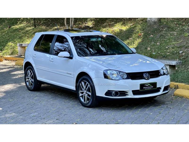 VOLKSWAGEN - GOLF - 2011/2012 - Branca - R$ 57.900,00