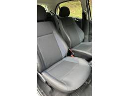 VOLKSWAGEN - GOL - 2016/2016 - Branca - R$ 38.000,00