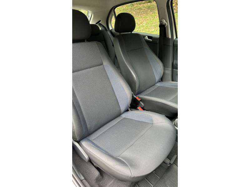 VOLKSWAGEN - GOL - 2016/2016 - Branca - R$ 38.000,00