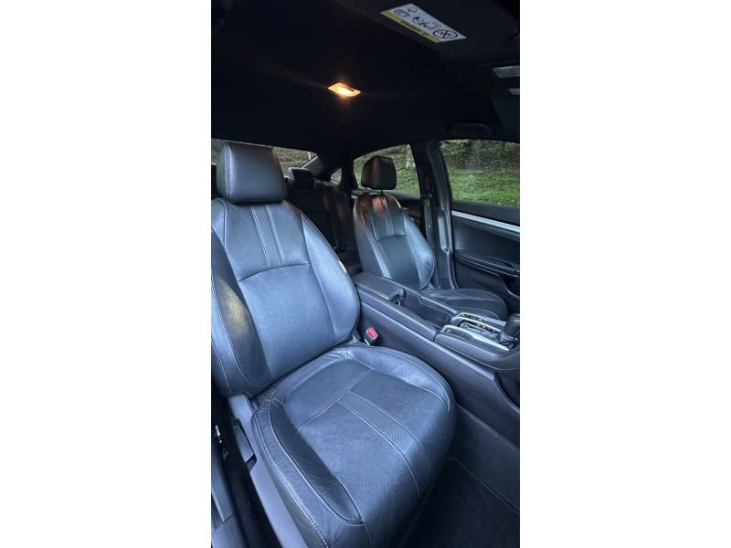 HONDA - CIVIC - 2017/2018 - Preta - R$ 107.000,00