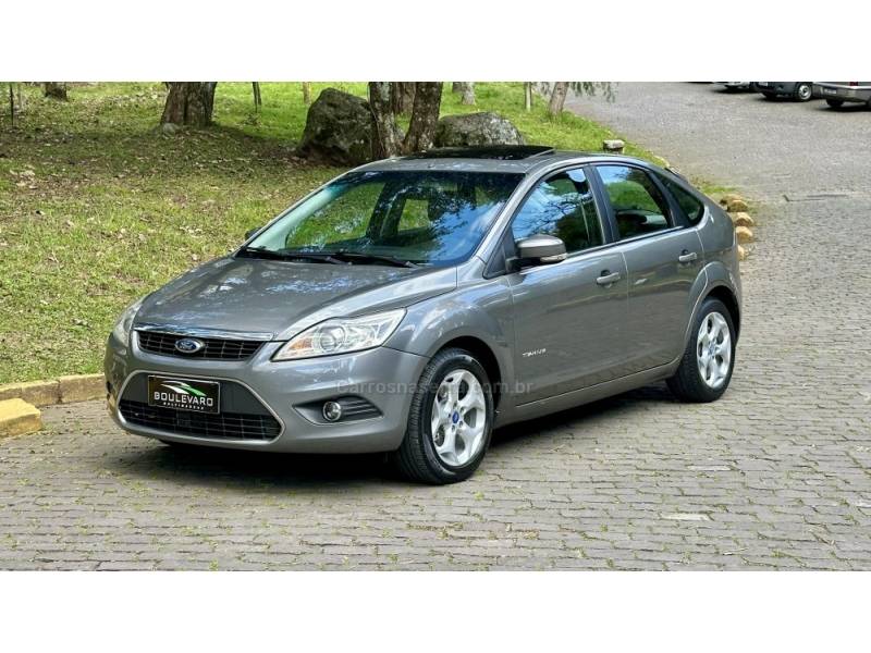 FORD - FOCUS - 2013/2013 - Cinza - R$ 49.900,00