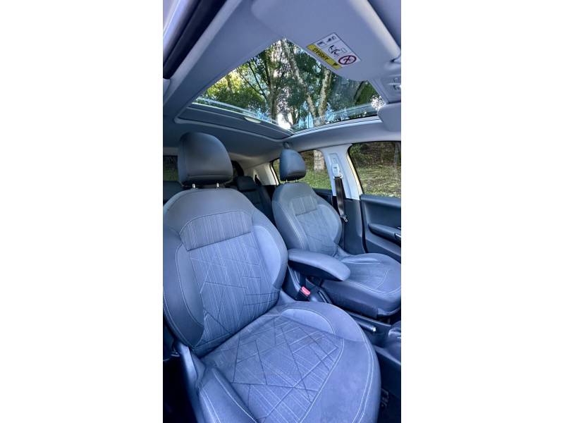 PEUGEOT - 208 - 2014/2015 - Prata - R$ 44.900,00