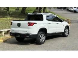 FIAT - TORO - 2017/2018 - Branca - R$ 91.000,00