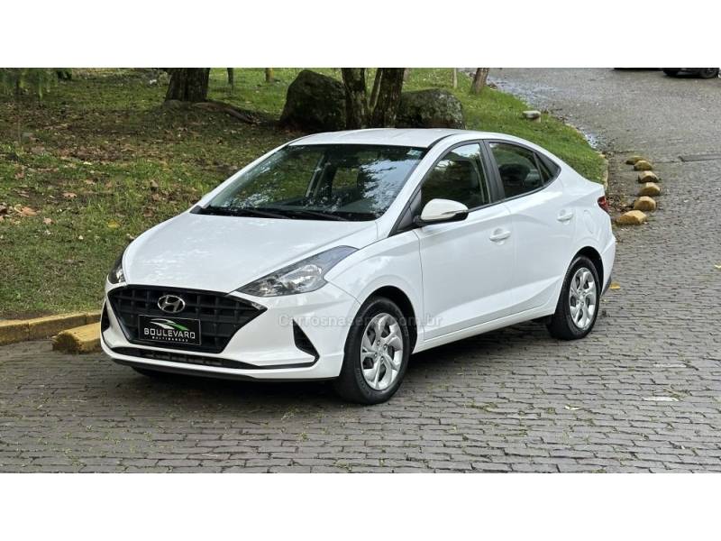 HYUNDAI - HB20S - 2022/2022 - Branca - R$ 60.000,00