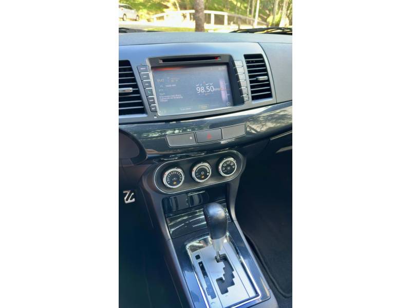 MITSUBISHI - LANCER - 2013/2014 - Branca - R$ 68.900,00