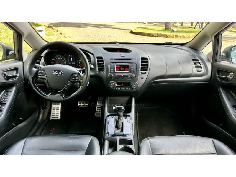 KIA MOTORS - CERATO - 2016/2017 - Cinza - R$ 69.900,00