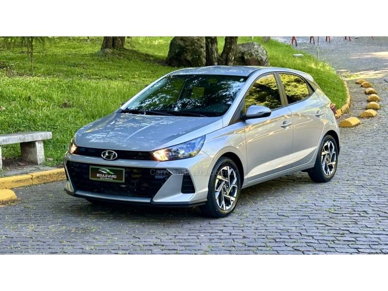 HYUNDAI - HB20 - 2023/2024 - Cinza - R$ 80.900,00