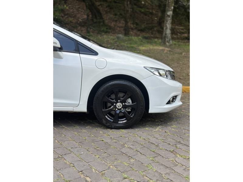 HONDA - CIVIC - 2012/2012 - Branca - R$ 77.900,00