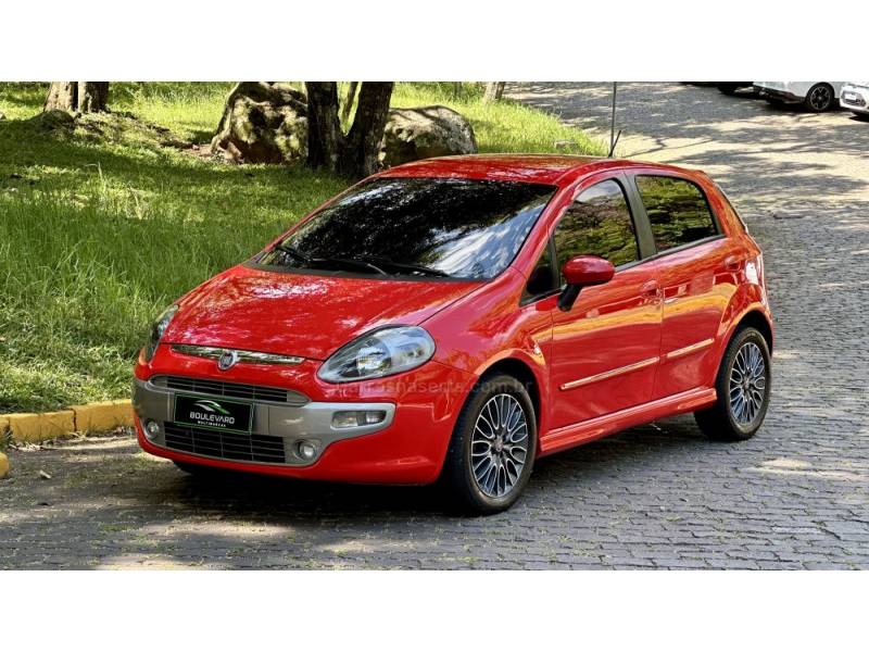 FIAT - PUNTO - 2013/2013 - Vermelha - R$ 38.900,00