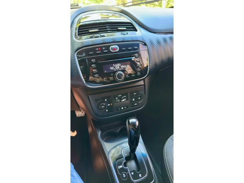 FIAT - PUNTO - 2013/2013 - Vermelha - R$ 38.900,00