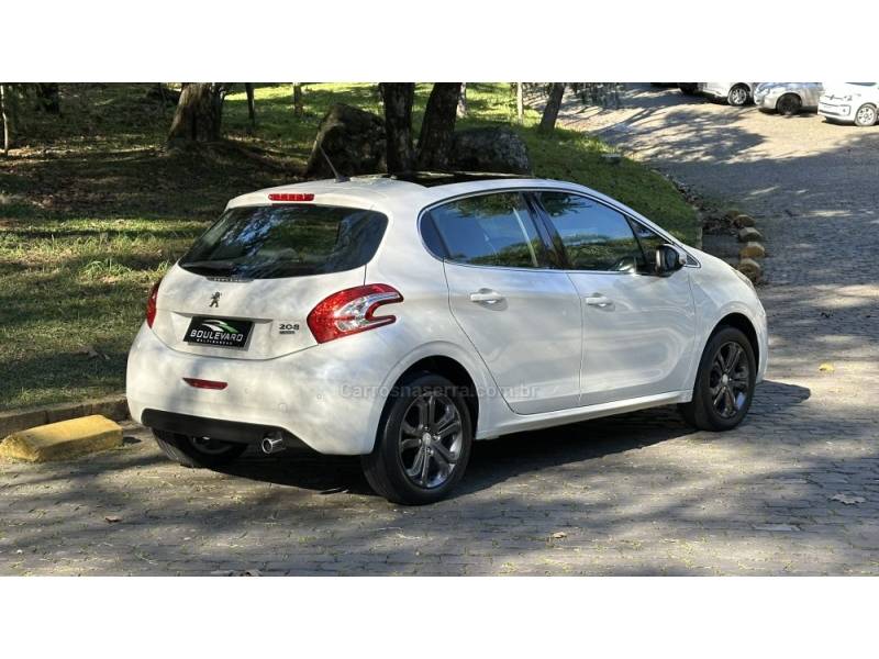 PEUGEOT - 208 - 2015/2015 - Branca - R$ 49.900,00