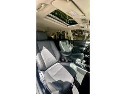 MITSUBISHI - OUTLANDER - 2017/2018 - Branca - R$ 118.900,00