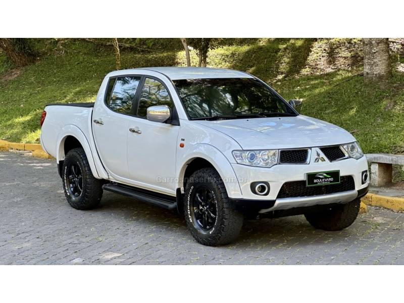 MITSUBISHI - L200 TRITON - 2013/2013 - Branca - R$ 114.900,00