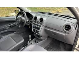 VOLKSWAGEN - GOL - 2016/2016 - Branca - R$ 38.000,00