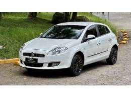 FIAT - BRAVO - 2012/2013 - Branca - R$ 35.900,00