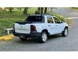 RENAULT - DUSTER OROCH - 2017/2018 - Branca - R$ 71.000,00
